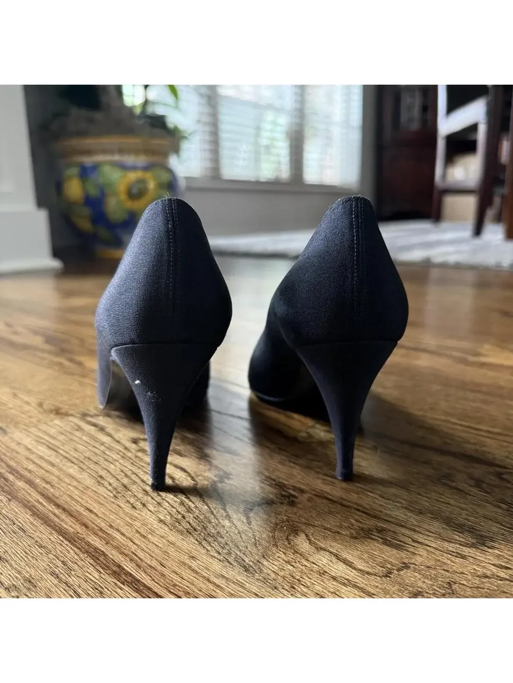 Stuart Weitzman such classy
